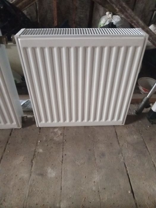 Продам стальной радиатор