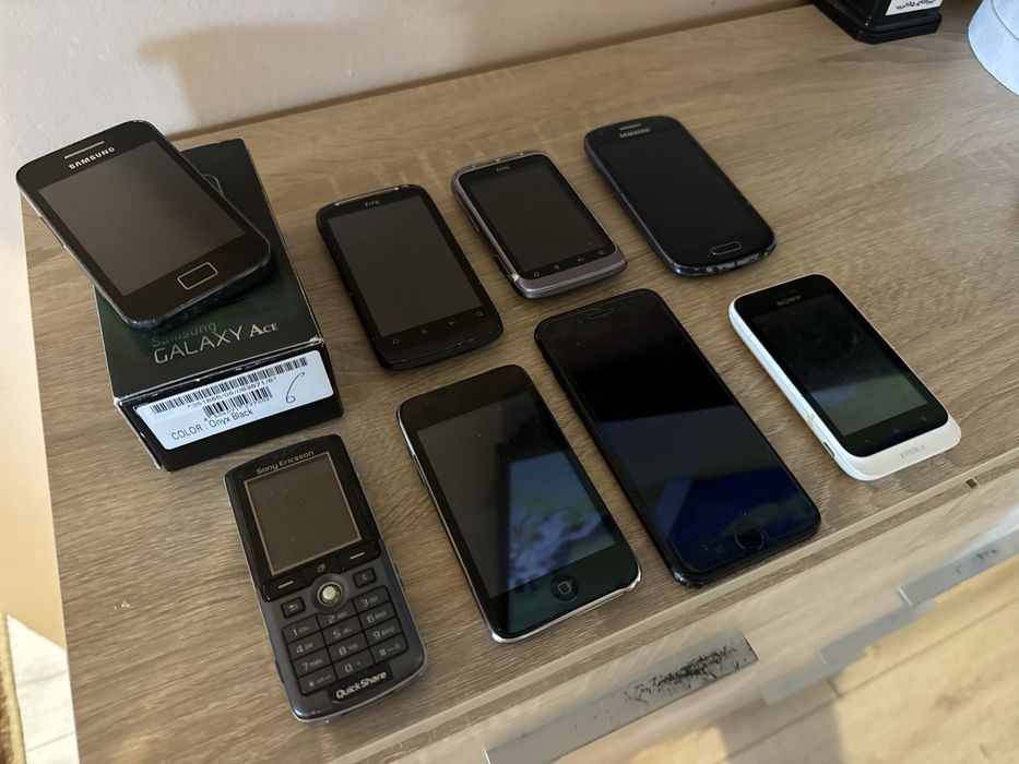 Zestaw telefonow - stan nieznany iphone ipod