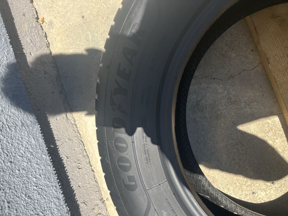215/65R16 Good Year Vector4Seasons 2022 4 шт