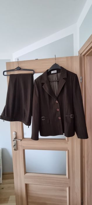 komplet żakiet I spodnie