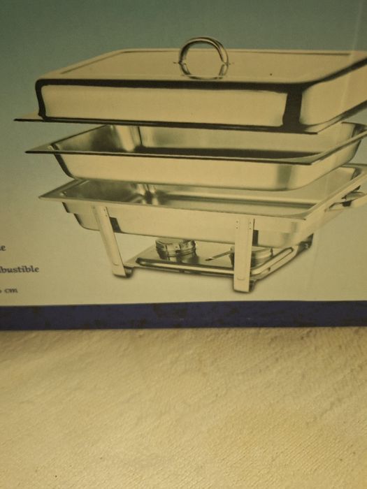 . Estufa para manter os alimentos quentes.