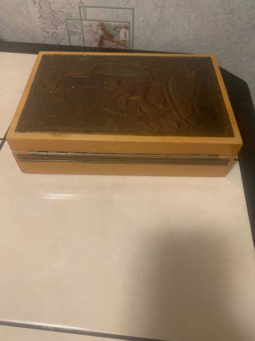 шкатулка сувенір 1976 року