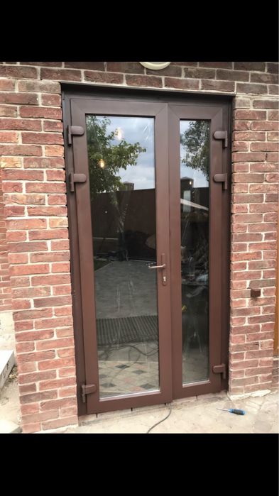 Покраска  окон  дверей  пвх  алюминиевых  конструкций .