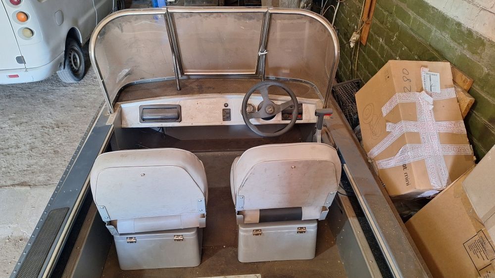 Консоль рулевая,сиденье,рундук,RIB,риб,лодка,катер