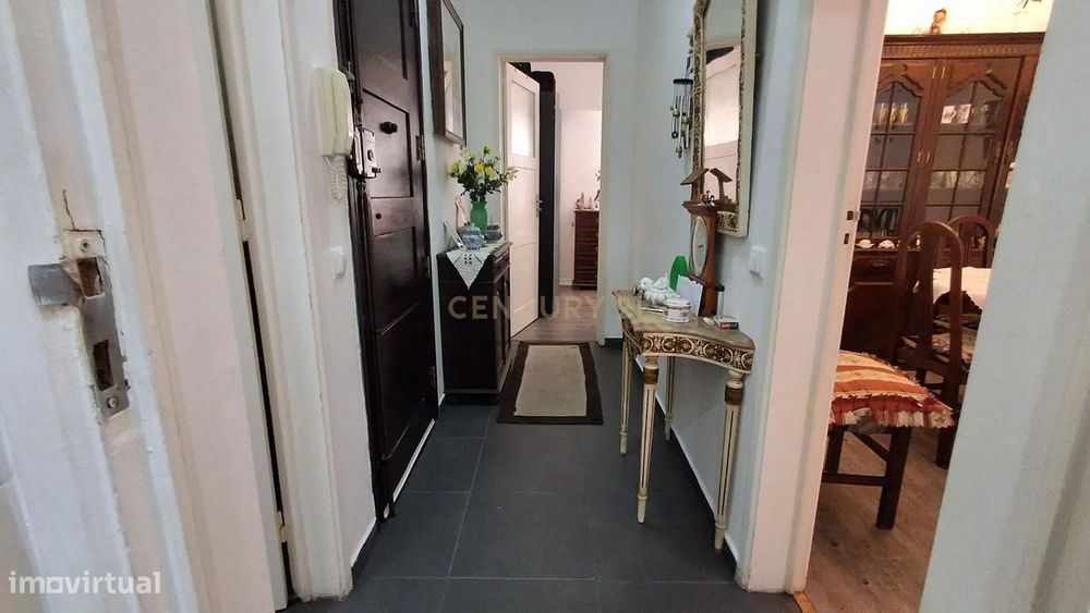 Apartamento T1 em Queluz, Sintra - Oportunidade Única! ACEITA PERMUTA