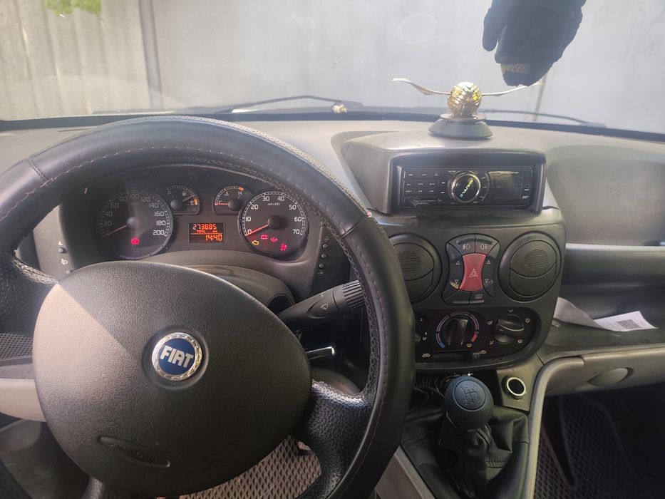 Продам автомобіль Fiat Doblo