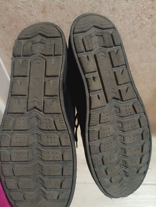 Чоловічі шкіряні кросівки