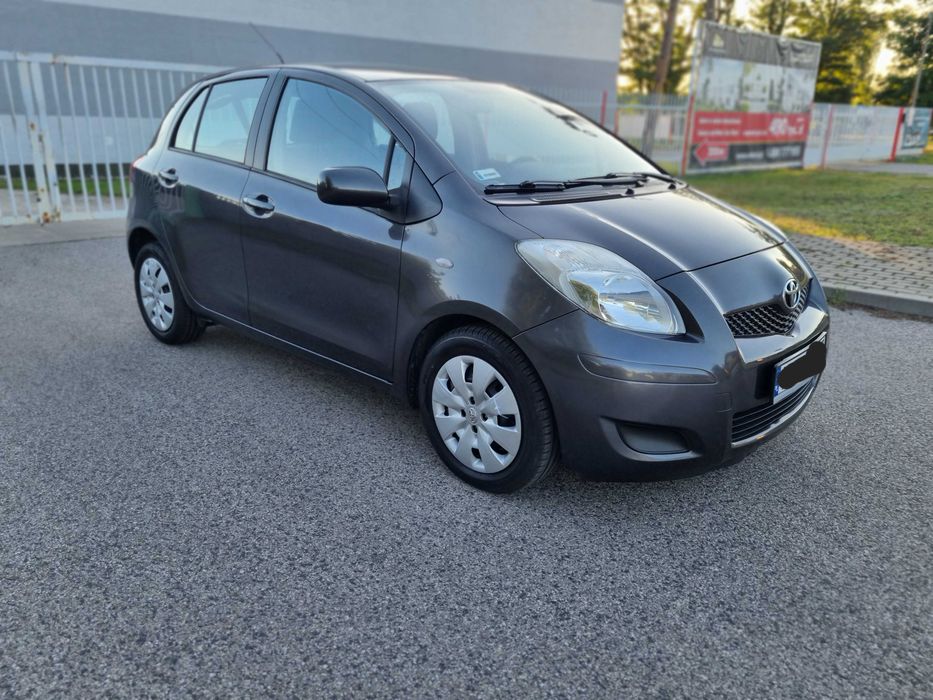 Toyota Yaris SOL automat, klimatronic salonPL