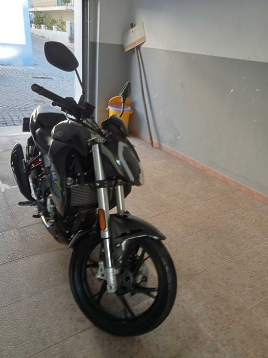Moto 125c.c a venda bem estimada