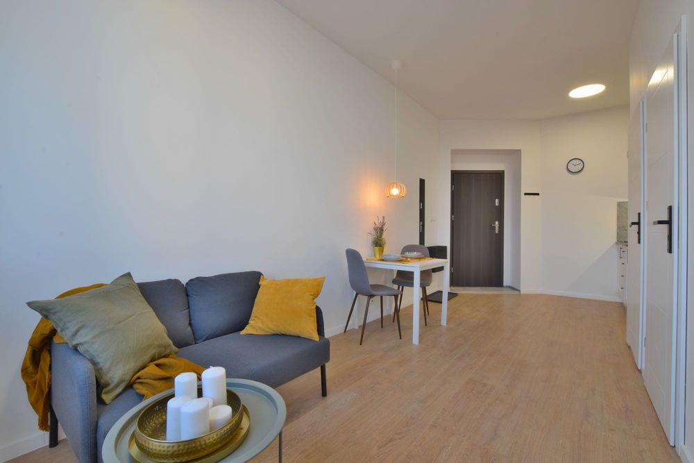 Centrum - Plac Wolskiego | Oddzielna sypialnia, 2 pokoje | CO gazowe | Po remoncie, wyposażone