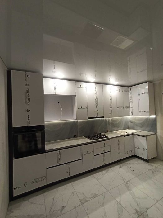 Кухні на замовлення Виготовлення меблів шафи гардероп