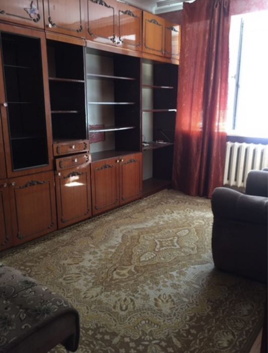 Здаю 1 к.кв  центр