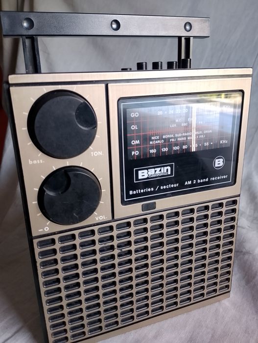Rádio portátil, Bazin