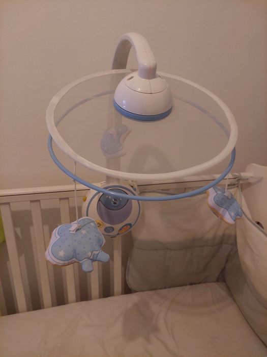 Mobile chicco com música