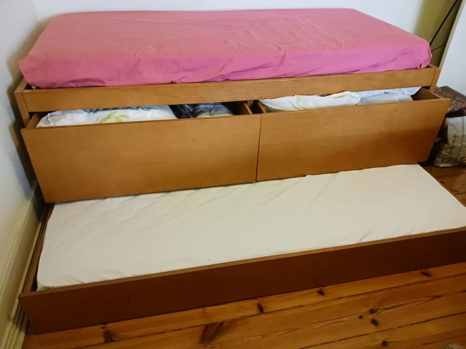 Cama com gaveta de arrumação e 2a cama
