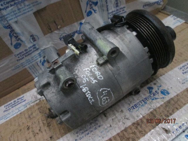 Compressor AC FORD Focus I Sedan (DFW)