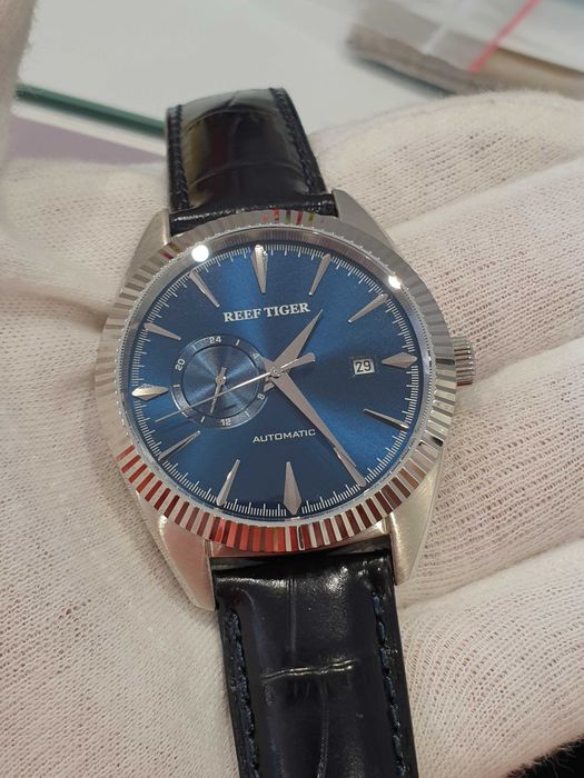 Чоловічий годинник Reef Tiger RGA1616 Automatic Black Sapphire 41mm