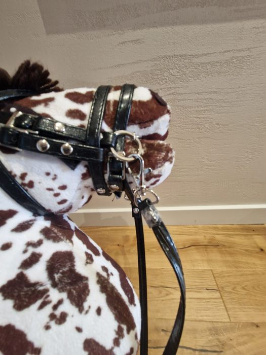 Hobby horse z ogłowiem A4