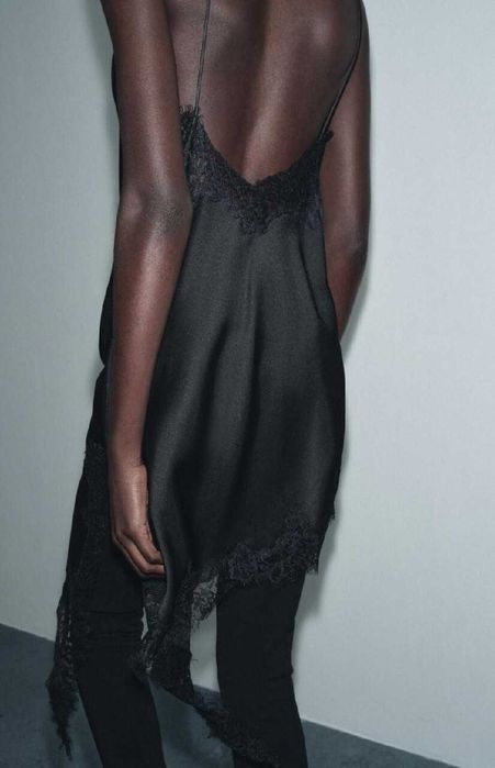 ZARA czarna satynowa sukienka top asymetryczna z koronką viral