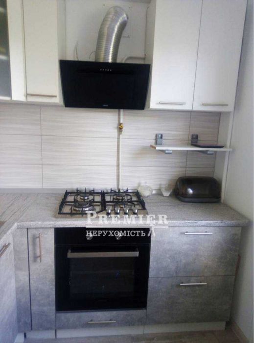 Продам трикімнатну квартиру на Затонського