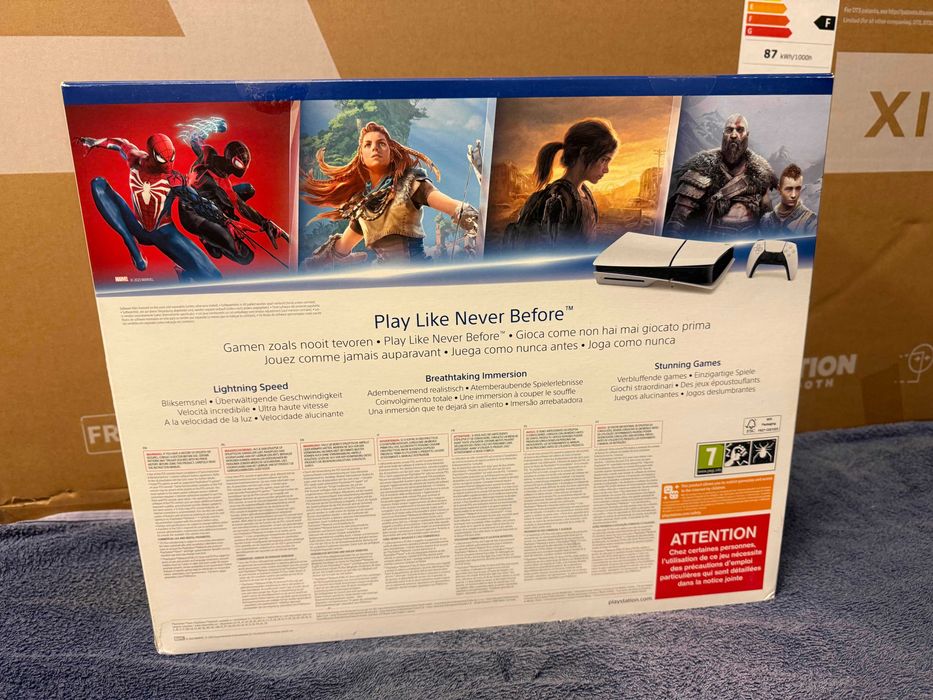 Playstation 5 Com um comando Nova e Selada