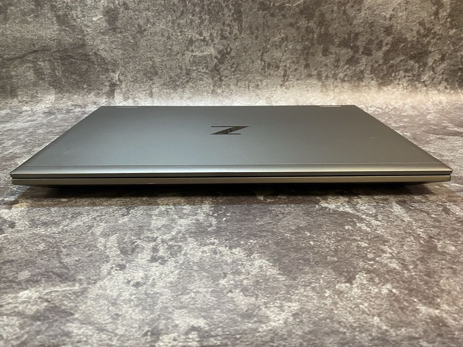 HP ZBook 17 G7 Xeon W10885M 8ядер 32Gb 512gb RTX4000 8Gb 17,3” FHD IPS