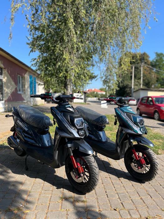 Corso Hurricane 2500 w Літій залізо фосфат 72v40ah