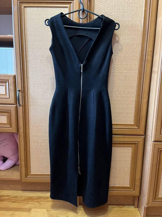 Чорне замшиве плаття