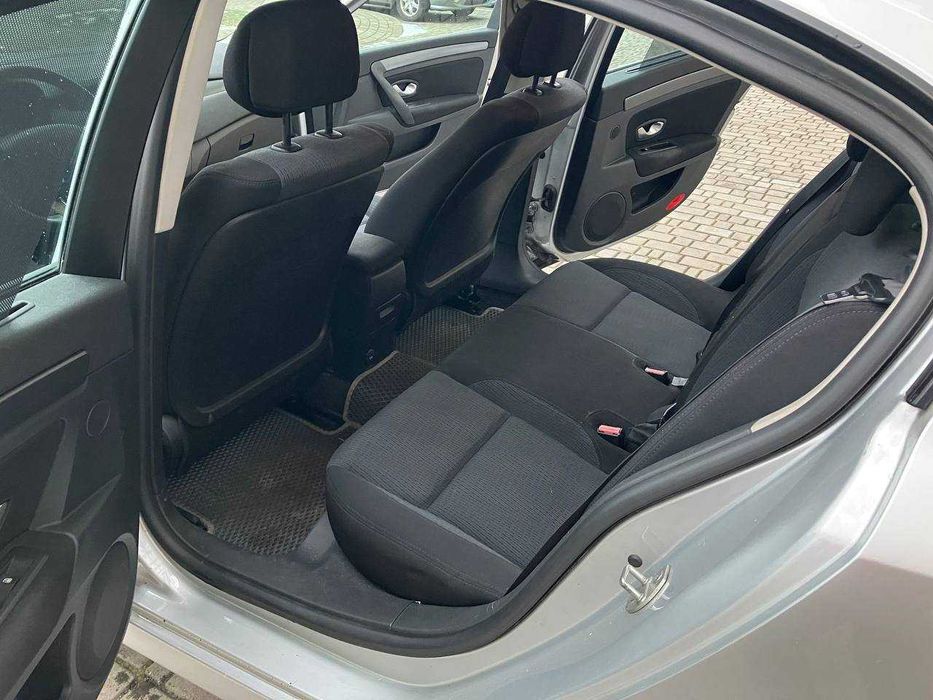 Renault Laguna 3. 2007 рік. Дизель 1.5