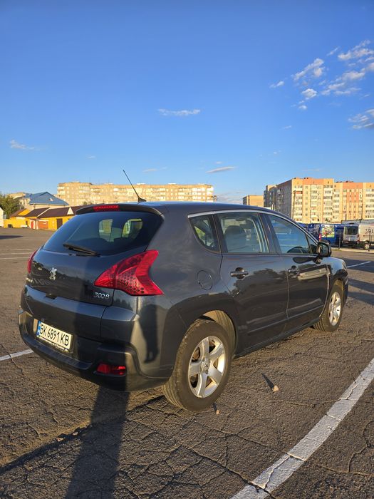 Peugeot 3008 1,6 hdi робот 2011р.