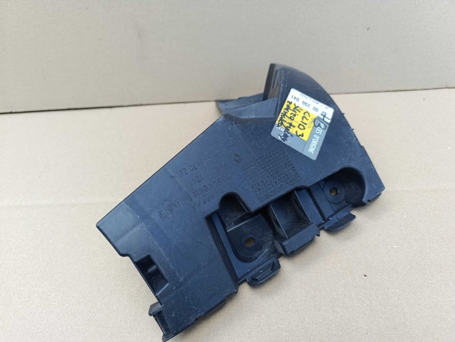 Renault Clio III lift ślizg zderzaka prawy tył tylny 820.029.0041