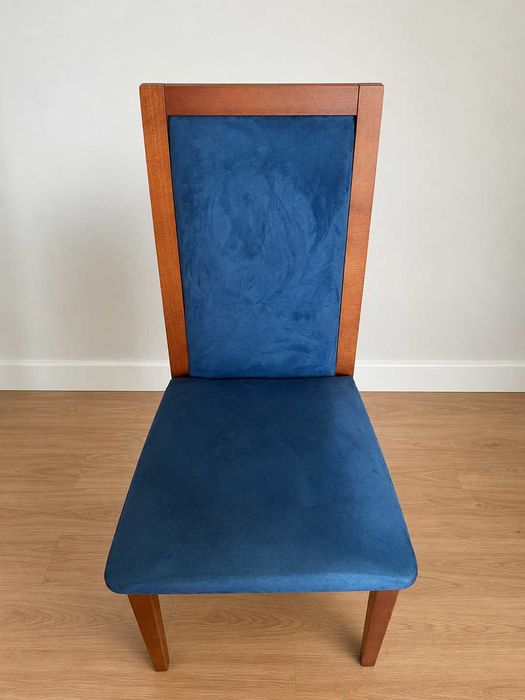 Mesa de jantar extensível com tampo em vidro + 4 cadeiras