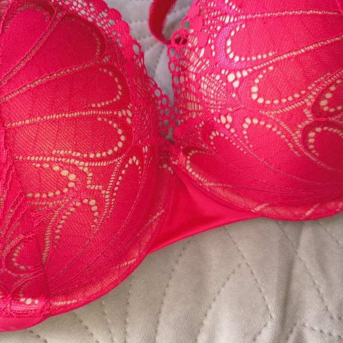 Wonderbra modelujący koronkowy stanik biustonosz 70G Nowy