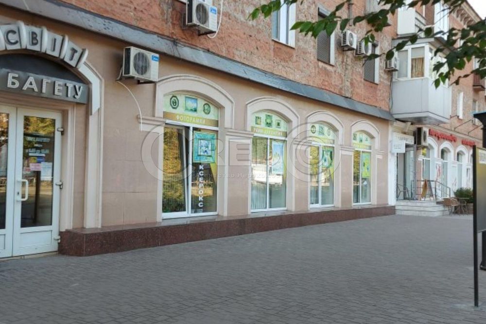 Продаж магазину на Карачунах вул. Алмазна, 4