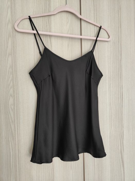 Lovli Silk M elegancki czarny jedwabny top na ramiączkach
