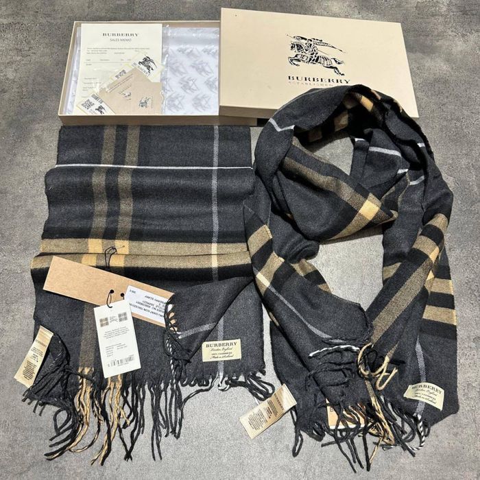 Топові шарфи Lacoste,Burbery