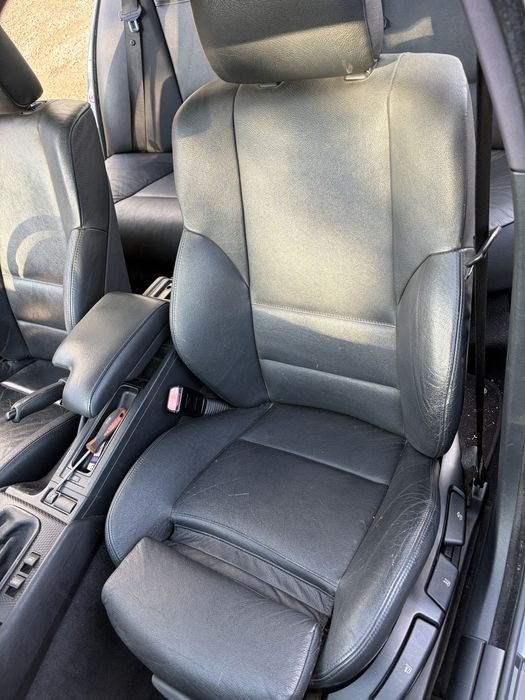 Fotele siedzenia bmw e46 sedan m pakiet sporty sport czarne skory manualne Uk skladana kanapa