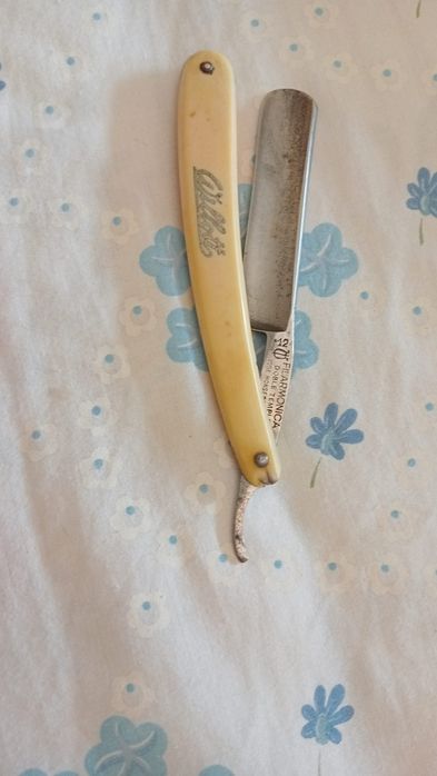 Vendo 2 navalhas de Barbeiro.