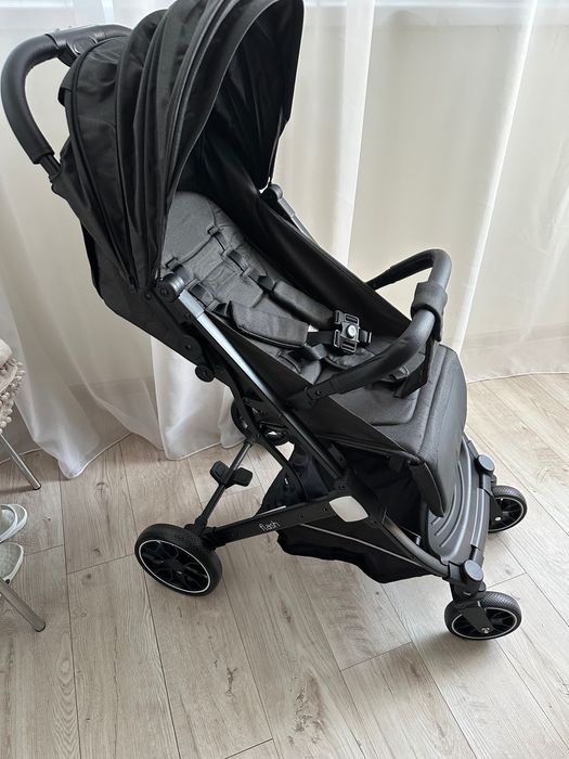 прогулянковий візок Bambi Flash