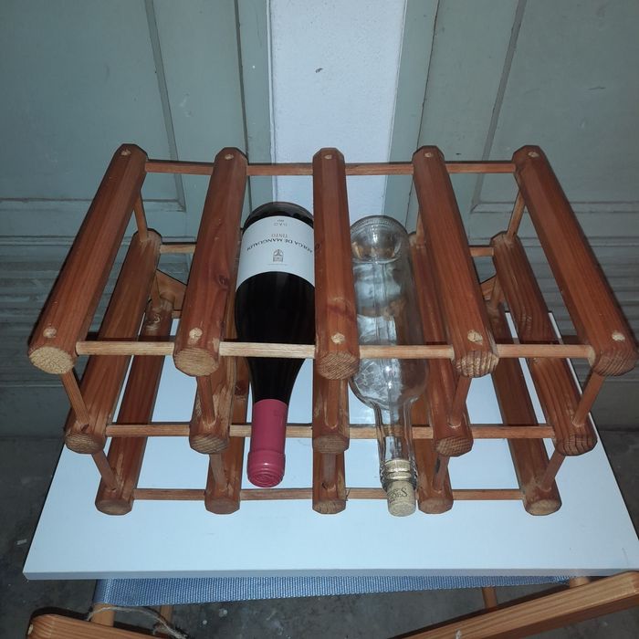 Caixas madeira arrumos vinho