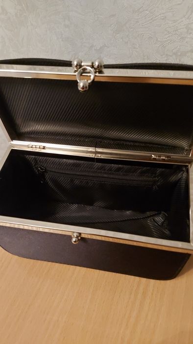 Женская сумочка-клатч