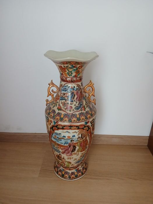 Jarrão com motivos chineses