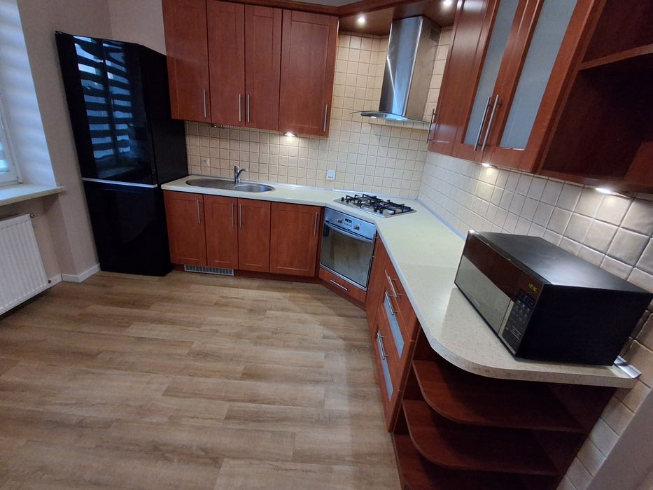 Dom 105 m2, 4 pokoje, Ogród, garaż.