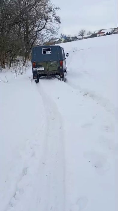 Продаж Автомобія