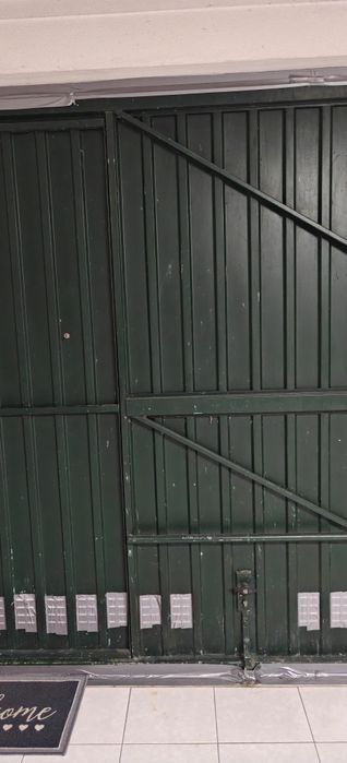 Portão basculante ferro garagem