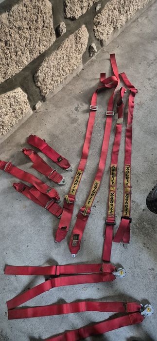 Vendo 2 cintos Sabelt 4 apoios usados