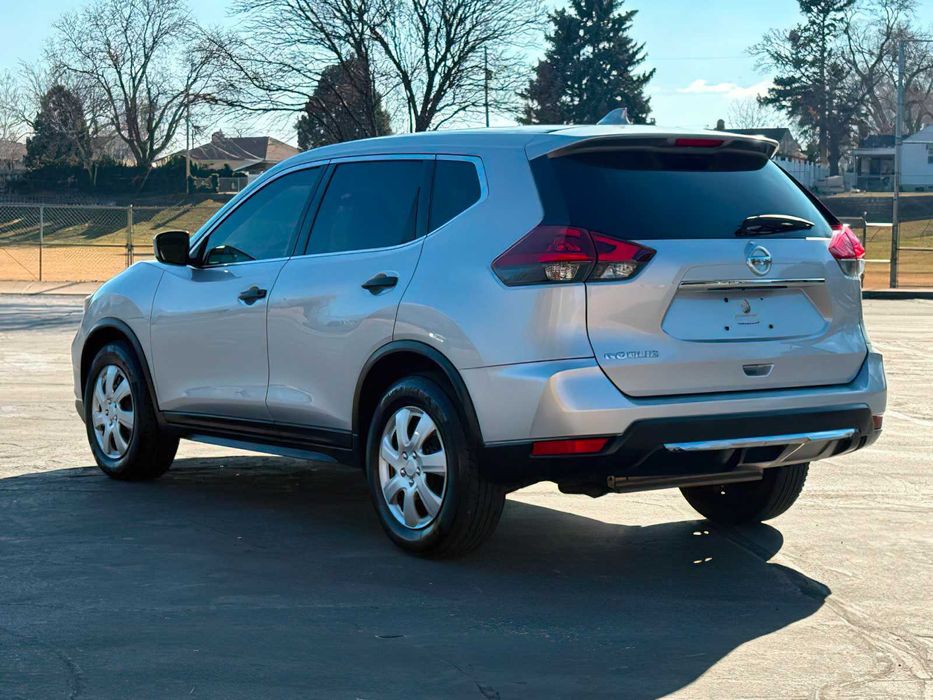 Nissan Rogue S      2018