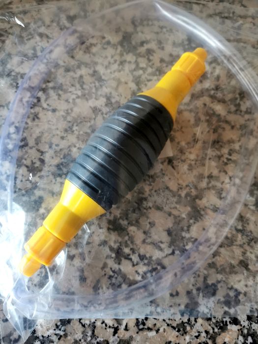 Bomba manual tirar combustível líquidos