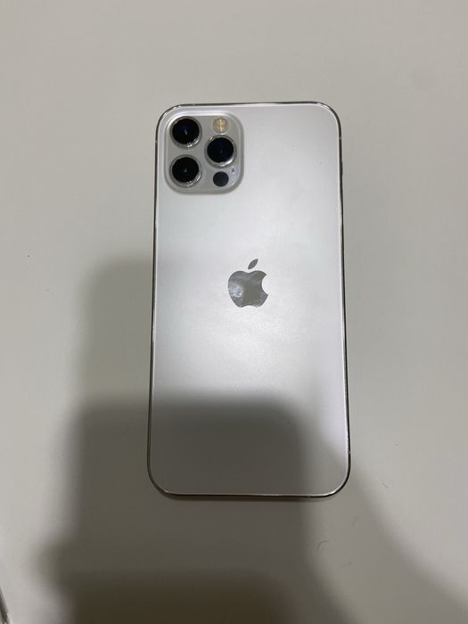 iPhone 12 Pro em excelente estado + bateria nova + extras