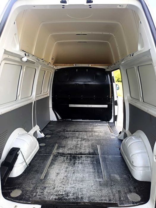 Volkswagen Transporter T5 lift 2,0 TDI 102KM 1300 kg ładowność
